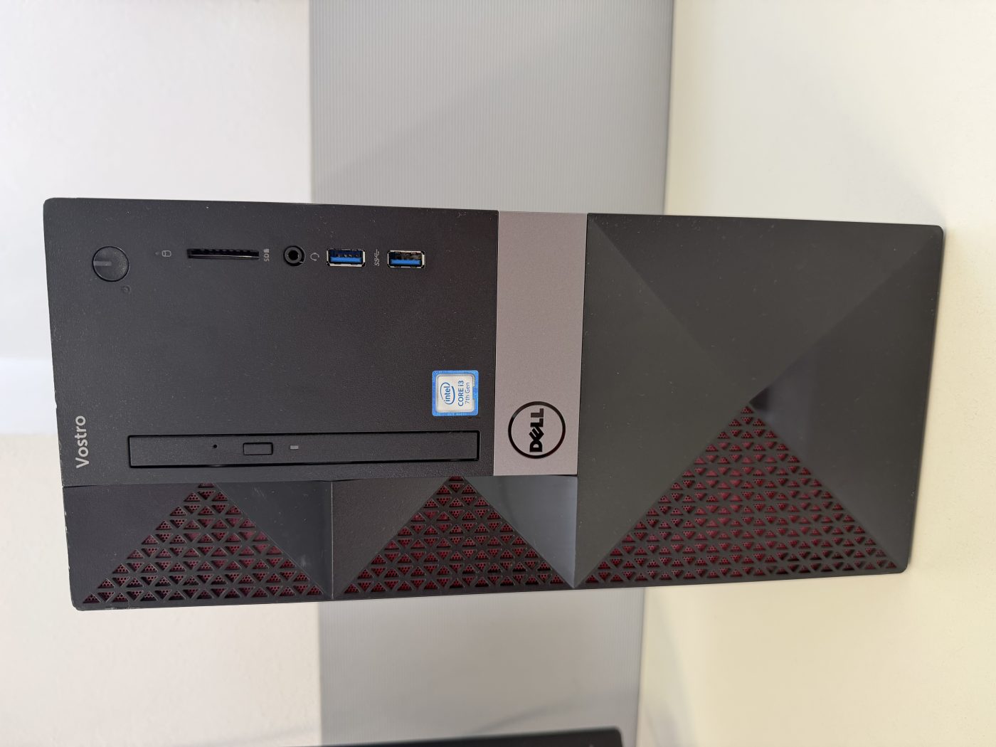 PC Dell Vostro 3668  -i3-7100 / 8GB DDR4 / 256GB 
