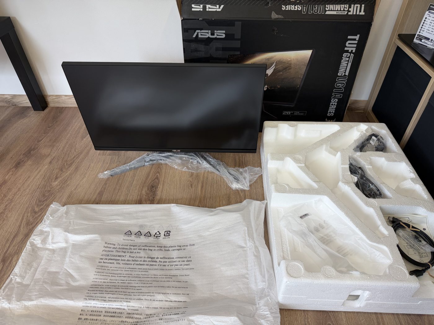 ASUS TUF Gaming VG289Q1A – 28” 4K UHD / IPS / HDR10 / AMD FreeSync