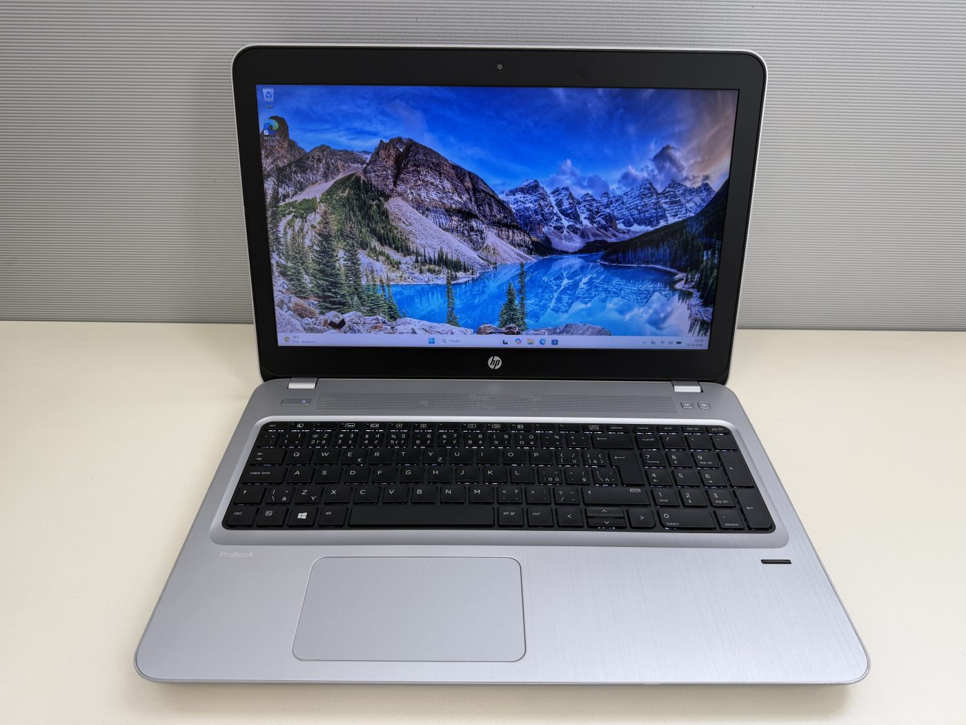HP ProBook 450 G4 – i5 / 8GB/ 256GB/ 15,6” Full HD -[ Kat.B, Klavesnice CZ]
